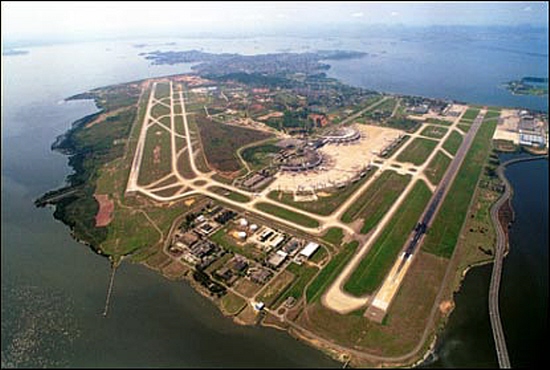 Arquivo:AeroportoGaleao1.jpg
